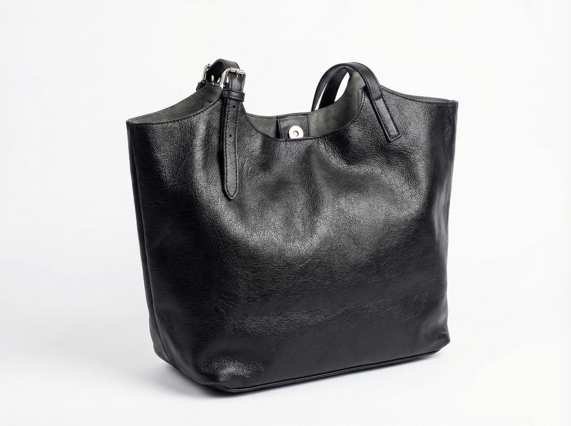 Midnight Black Tote Bag – Everyday Luxury Carry