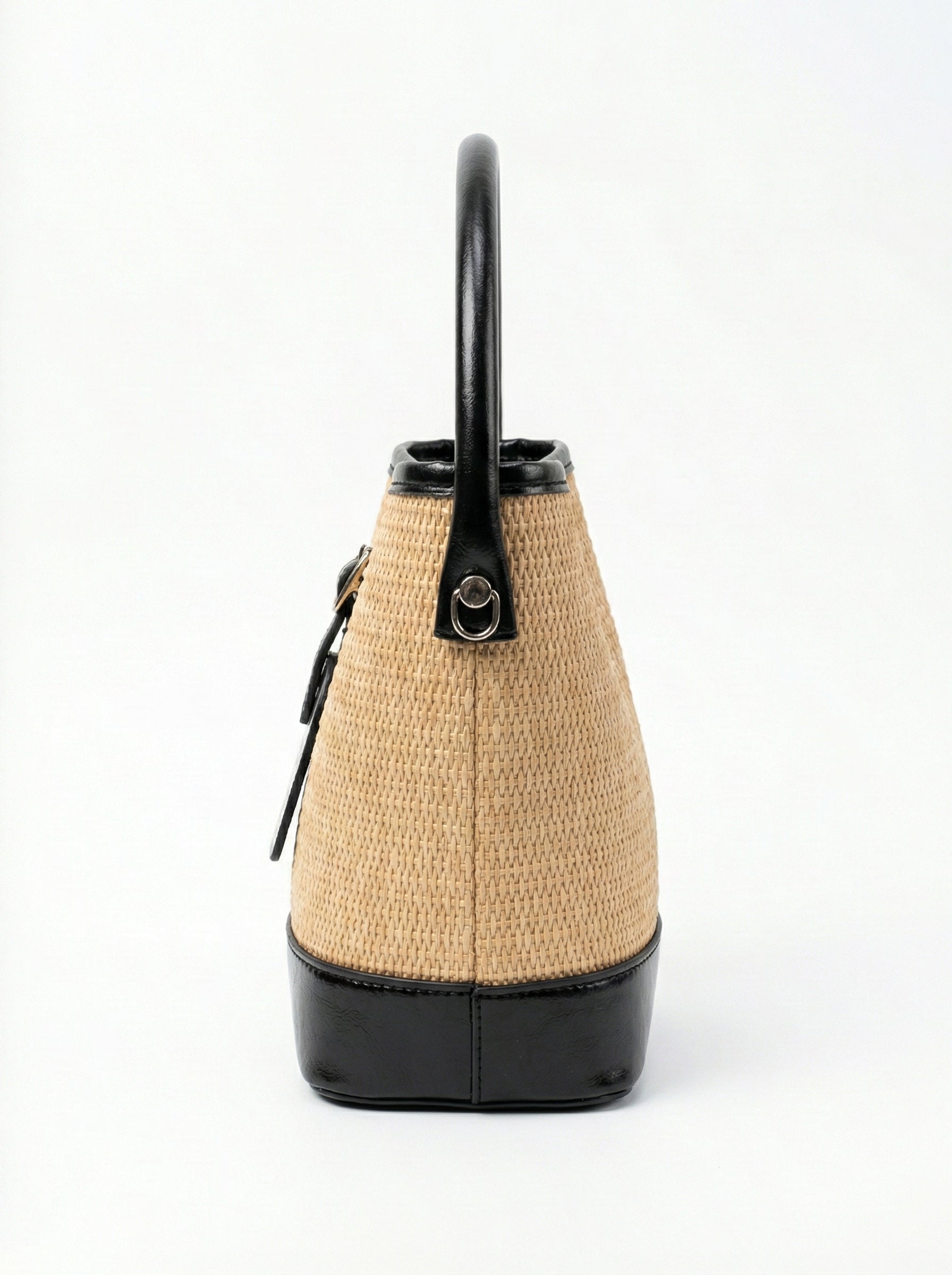 Chic Woven Straw Bucket Bag with Black Handle