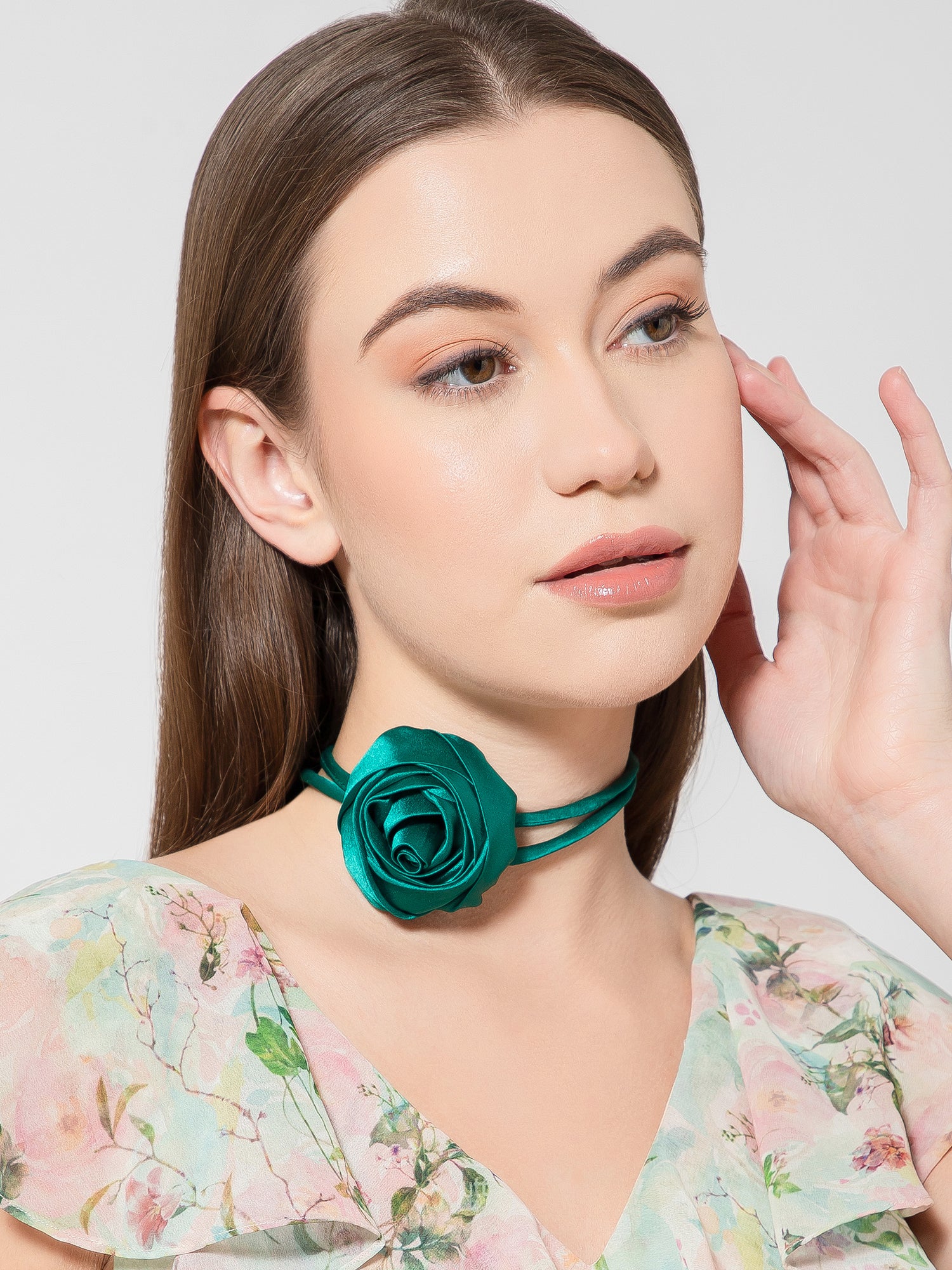 Green Satin flower choker – Depano